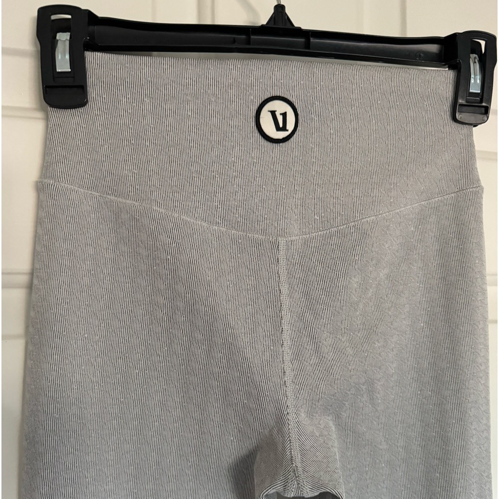 Woman’s Vuori Full Length Leggings size XS